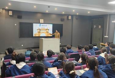 会议室里的人们 AI 生成的内容可能不正确。